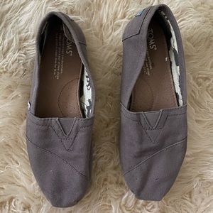 Toms shoes